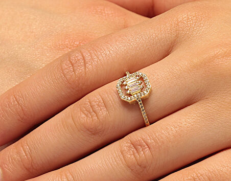 14 Ayar Altın Baget Taşlı Yüzük 242001