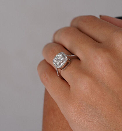  Beyaz Altın Coronet Taşlı Yüzük