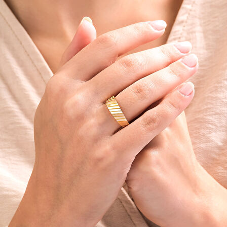  14 Ayar Altın Ajda Model Yüzük