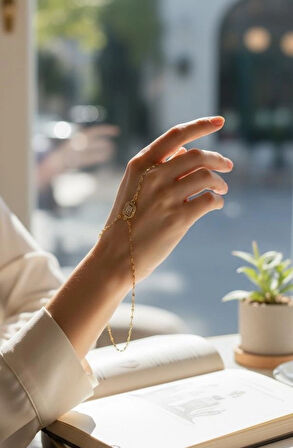 14 Ayar Altın Baget Taşlı Model Şahmeran