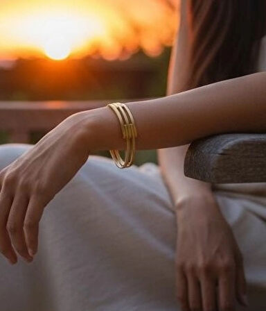  Altın Üç Sıra Kaburga Kelepçe Bilezik