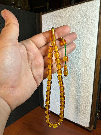 SEVGİLİYE ÖZEL HEDİYE SIKMA ÇUBUK KEHRİBAR TESBİH 6MM X 10MM SARI RENKLİ KAPSÜL KESİM H-1270.