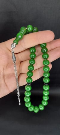 SEVGİLİYE ÖZEL HEDİYE ÇUBUK KEHRİBAR TESBİH YEŞİL RENK KÜRE KESİM 10MM H-1409.