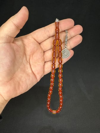 SEVGİLİYE ÖZEL HEDİYE TOZ KEHRİBAR TESBİH AÇIK KAHVERENGİ RENKLİ KAPSÜL KESİM 10,5MMX7MM H-1574.