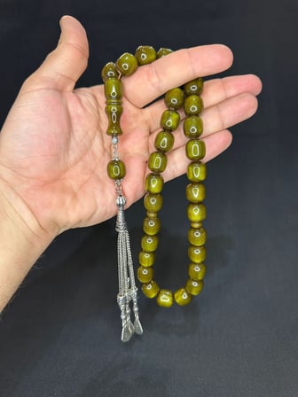 SEVGİLİYE ÖZEL HEDİYE ÇUBUK KEHRİBAR TESBİH YEŞİL RENK KAPSÜL KESİM 13MMX14,5MM H-1619.