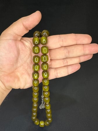 SEVGİLİYE ÖZEL HEDİYE ÇUBUK KEHRİBAR TESBİH YEŞİL RENK KAPSÜL KESİM 13MMX14,5MM H-1619.