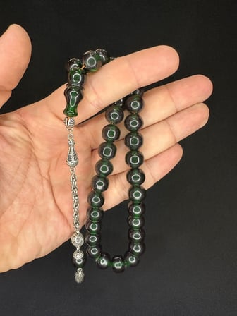 SEVGİLİYE ÖZEL HEDİYE TOZ KEHRİBAR TESBİH YEŞİL RENKLİ KÜRE KESİM 11 MM H-1626.