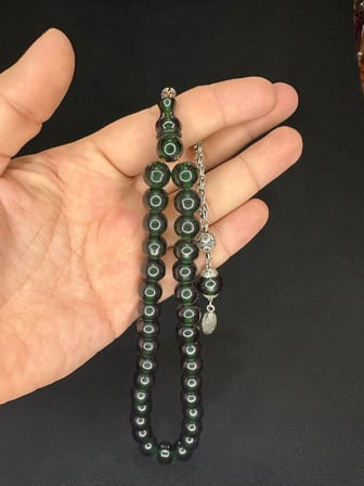 SEVGİLİYE ÖZEL HEDİYE TOZ KEHRİBAR TESBİH YEŞİL RENKLİ KÜRE KESİM 11 MM H-1626.