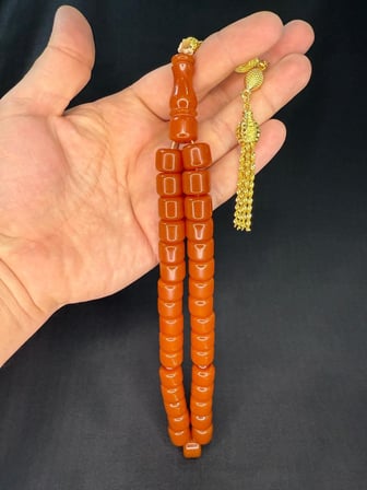 SEVGİLİYE ÖZEL HEDİYE SIKMA ÇUBUK KEHRİBAR TESBİH TEKER KESİM AÇIK KAHVE RENK 13MMX11MM H-1776.