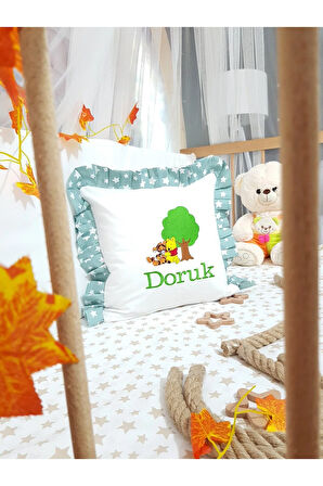 Nakışlı Kırlent Bebek İsimli 40x40 Cm İçi Dolgulu Fırfırlı Kırlent