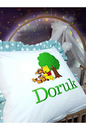 Nakışlı Kırlent Bebek İsimli 40x40 Cm İçi Dolgulu Fırfırlı Kırlent