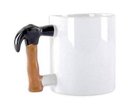 İlginç Hediyelik Çekiç Kulplu Tasarımlı Seramik Kupa Bardağı