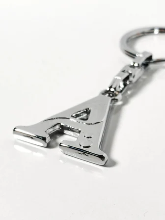 A Harfi Gümüş Renk Metal Anahtarlık – Minimal ve Şık Harf Tasarımı
