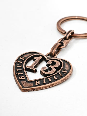 Bitlis "13" Temalı Antik Bakır Renk Metal Kalp Anahtarlık - Özel Tasarım & Hediyelik
