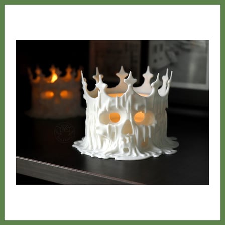 HOBİBAHÇEM Erimiş Kafatası Tealight Mumluk Taçlı Kuru Kafa Dekoratif Mum Tutucu HB006