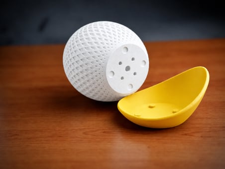HOBİBAHÇEM 3D Baskı Küre Saksı - Kafes Dokulu İki Parçalı Dekoratif Saksı - Beyaz-Sarı HB006
