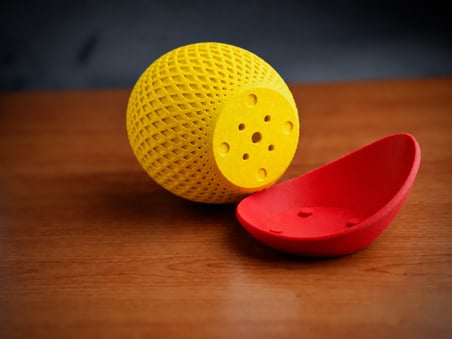 HOBİBAHÇEM 3D Baskı Küre Saksı - Kafes Dokulu İki Parçalı Dekoratif Saksı - Sarı-Kırmızı HB006