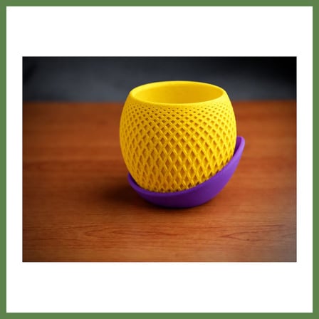 HOBİBAHÇEM 3D Baskı Küre Saksı - Kafes Dokulu İki Parçalı Dekoratif Saksı - Sarı-Mor HB006