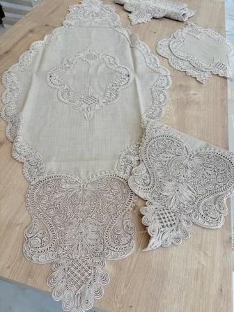 HOBİBAHÇEM Salon Takımı Çeyizlik Krem Runner Set 5 Parça Keten Masa Örtüsü Runneri Gerdan HB006