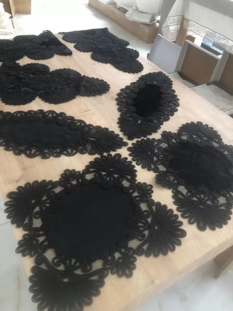 HOBİBAHÇEM Salon Takımı Çeyizlik Siyah Runner Set 7 Parça Kadife Ranır Masa Konsol Sehpa Örtüsü Palmiye HB006
