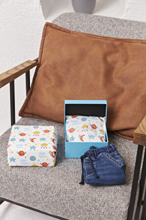 Hediye Paketleme Kağıdı, Çocuk Eşya Paketleme: 30 Adet Yüksek Kaliteli Özel Baby Baskılı Ambalaj KAğıdı 110gr. Parlak Kuşe Kağıtlarımızla Şık Hediyeler Hazırlayın 48*68CM 