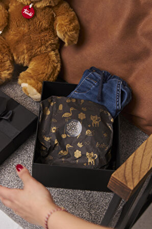 Hediye Paketleme Kağıdı,Bebek Eşya Paketleme: 40 Adet Yüksek Kaliteli Özel Gold Bebek Baskılı Pelur 17gr. Siyah Pelur Kağıtlarımızla Şık Hediyeler Hazırlayın 48*68CM 