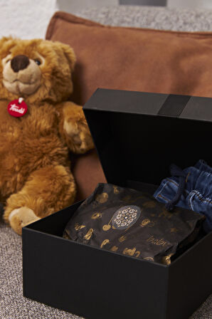 Hediye Paketleme Kağıdı,Bebek Eşya Paketleme: 40 Adet Yüksek Kaliteli Özel Gold Bebek Baskılı Pelur 30gr. Siyah Pelur Kağıtlarımızla Şık Hediyeler Hazırlayın 48*68CM 