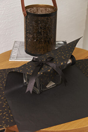 Hediye Paketleme Kağıdı: 40 Adet Yüksek Kaliteli Özel Sarmaşık Baskılı Pelur 30gr. Siyah Pelur Kağıtlarımızla Şık Hediyeler Hazırlayın 48*68CM 