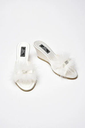 G&C Kadın Tüylü Taşlı Gelin Çeyizlik Ev Terliği