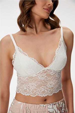 Anıl Kadın Sabahlıklı Dantel İp Askılı Braletli Pijama Takım