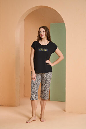 Pjs Kadın Leopar Desenli Yuvarlak Yaka Kısa Kollu Rahat Kapri Pijama Takım