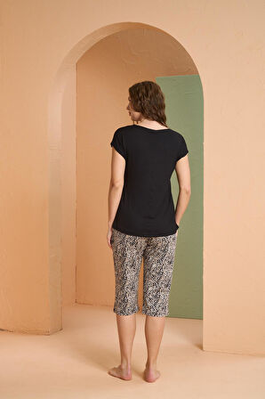 Pjs Kadın Leopar Desenli Yuvarlak Yaka Kısa Kollu Rahat Kapri Pijama Takım