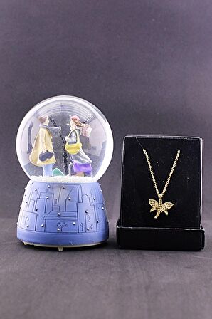 Sevgiliye Yeni Kış Masalı Orta Boy Kar Küresi Ve Zirkon Taş Kolye Set 12cm Boy Işıklı Müzikli
