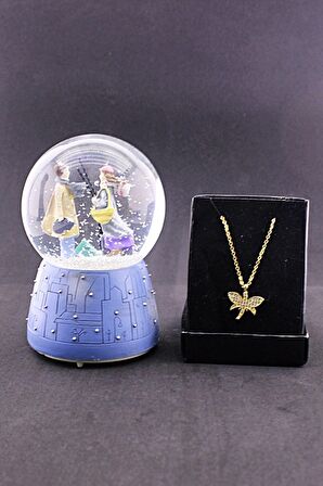 Sevgiliye Yeni Kış Masalı Orta Boy Kar Küresi Ve Zirkon Taş Kolye Set 12cm Boy Işıklı Müzikli