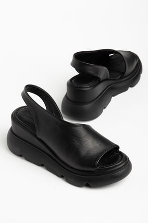 Suins Helora Model Arkası Lastikli Dolgu Topuk Sandalet
