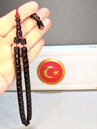 SIKMA KEHRİBAR TESBİH KOYU KAHVERENGİ RENKLİ USTA YAPIMI