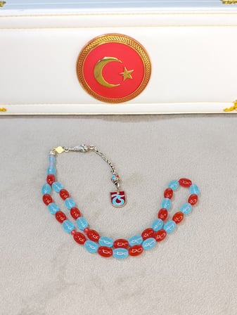 UÇAK CAMI TESBİH BORDO MAVİ RENKLİ