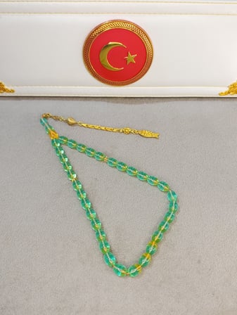 UÇAK CAMI TESBİH SARI YEŞİL RENKLİ