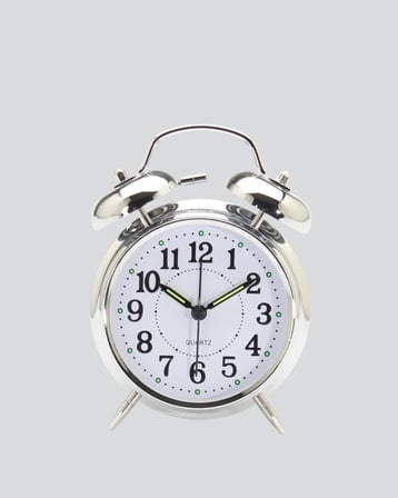 Dekoratif Gümüş Işıklı Alarmlı Masa Saati Sessiz Mekanizma
