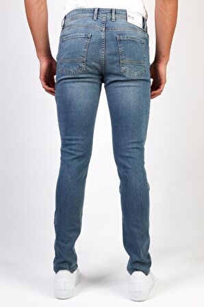 Erkek Orta Mavi Taşlamalı Slim Fit Kot Pantolon
