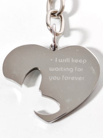"I will keep waiting for you forever..." Yazılı Kalp Figürlü Metal Anahtarlık - Romantik Tasarım Aksesuar