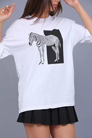 Zebra Baskılı Pamuklu Oversize Kadın Beyaz Tshirt - M