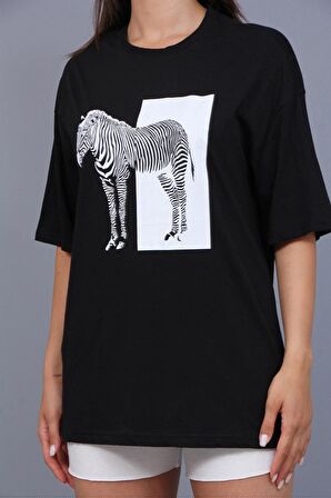 Zebra Baskılı Pamuklu Oversize Kadın Siyah Tshirt - M