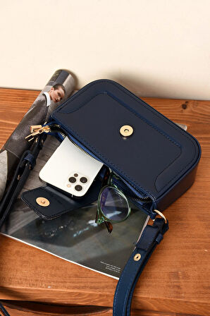 Kadın Şık Tasarımlı Omuzdan Asmalı Ayarlanabilir Kaliteli İşçilikli Çanta