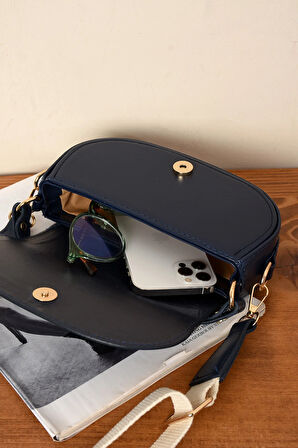 Kadın Omuz Ve El Çantası Sade Şık Tasaramlı Kaliteli Temiz İşçilik Çanta