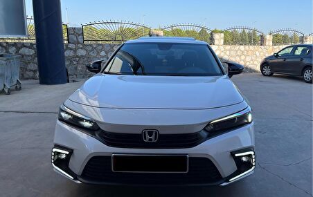 CIVIC FE 2022+ BATMAN AYNA KAPAGI-PIANO BLACK