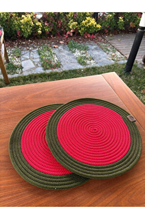 Yılbaşı Temalı Yeşil Kırmızı l 2’li Hasır Görünümlü Amerikan Servis Supla – Leke Tutmaz – 33x33 Cm