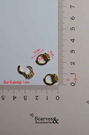 Gold Taşlı Çiçek Piercing Tragus Helix Kıkırdak