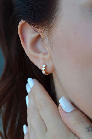 Sıralı Beyaz Kalpli Helix Piercing Kıkırdak Küpesi Lob Tek Adet