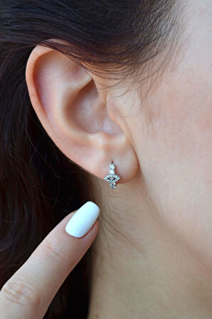 Gümüş Renk Zirkon Taşlı Küçük Göz Halka Helix Piercing Kıkırdak Lob Küpesi Tek Adet